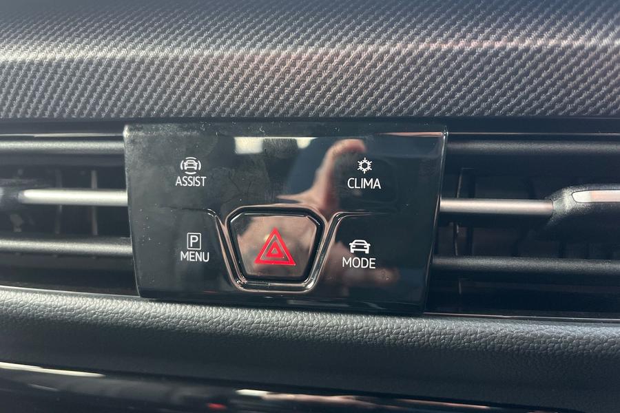 Volkswagen Golf Photo autoimg-24cbd9ba03a0ad2dab0fd55c3fa5fb8b9b1a6c10.jpg