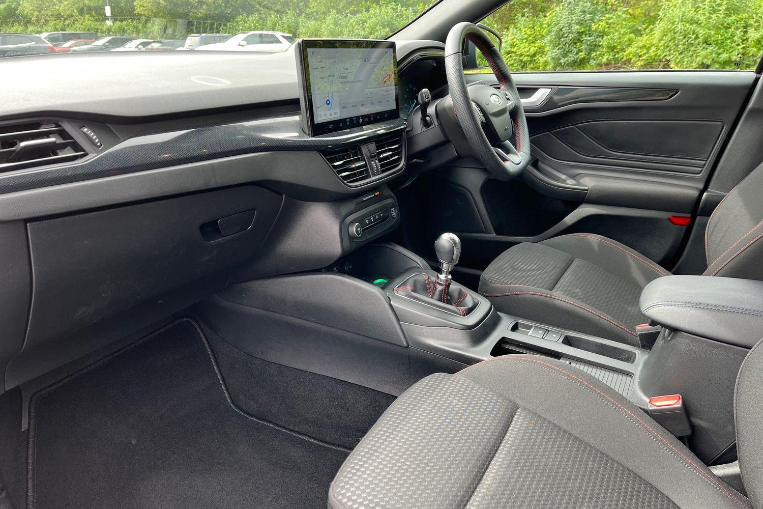 Ford Focus Photo 17