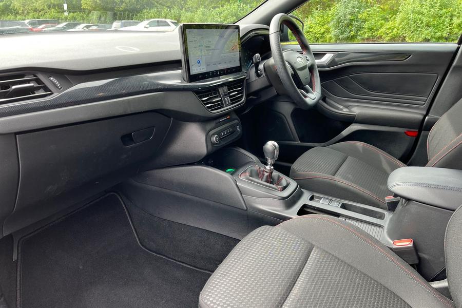 Ford Focus Photo autoimg-24d062efab0418835d0c7338f1ce1c0401d632d2.jpg