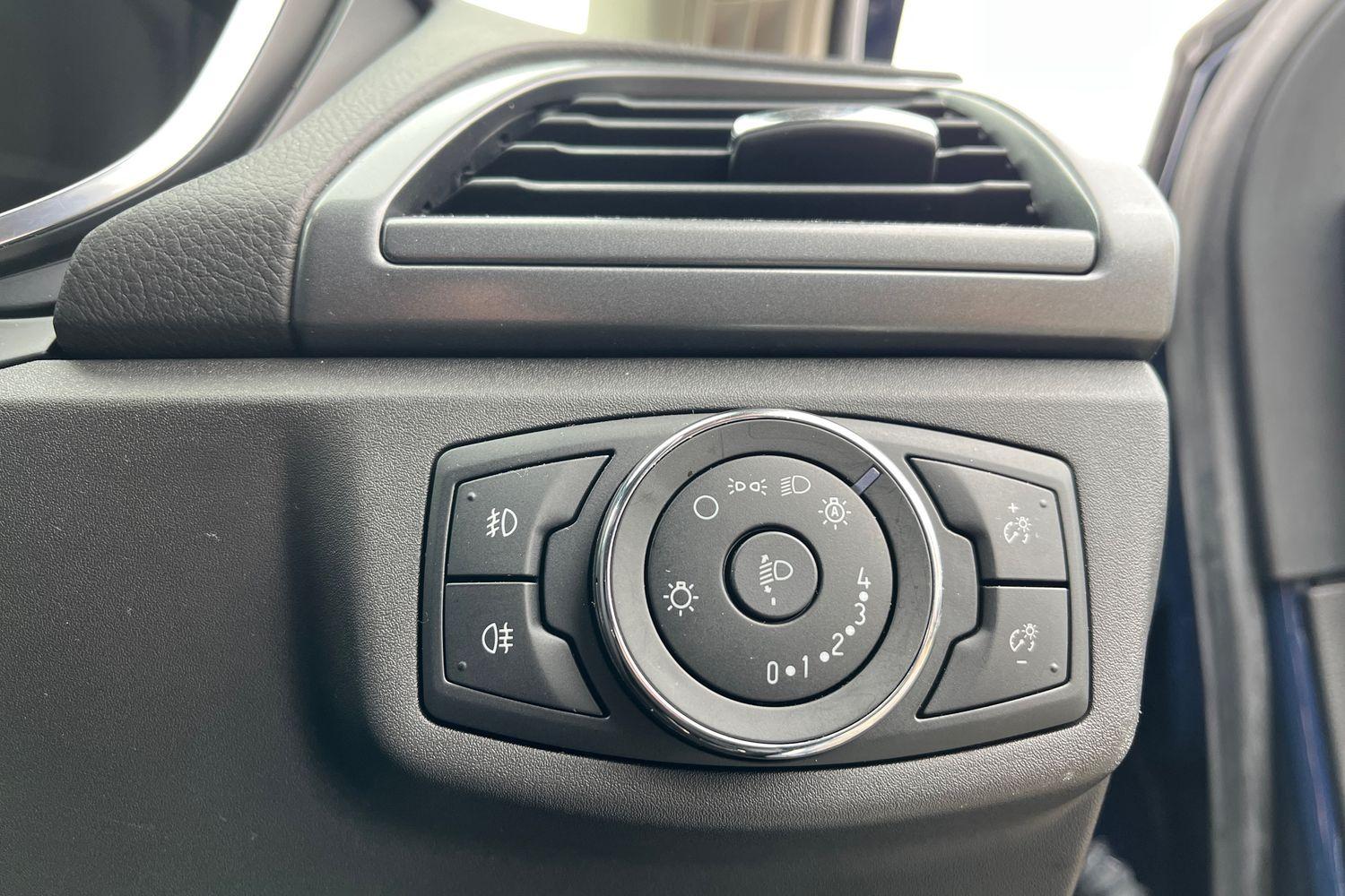 Ford MONDEO Photo 27