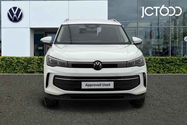 VOLKSWAGEN Tiguan Photo 8