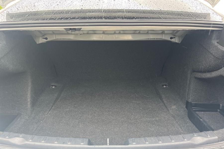 BMW 3 SERIES Photo autoimg-24d68fec78a7560bf26c328aa4a497265c3b6ff3.jpg