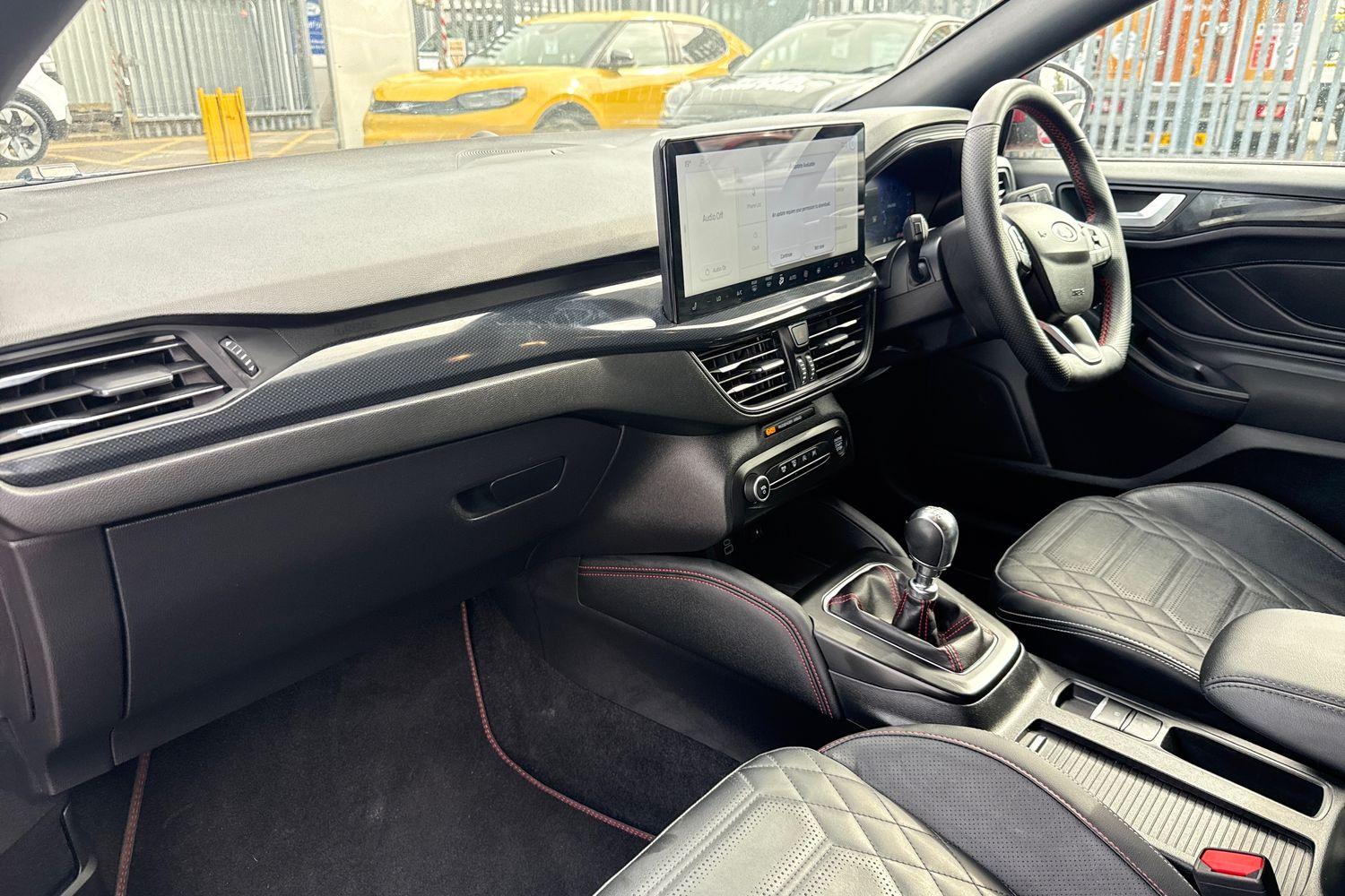 Ford FOCUS Photo 17