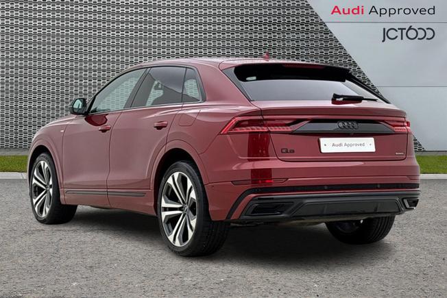 AUDI Q8 Photo 3