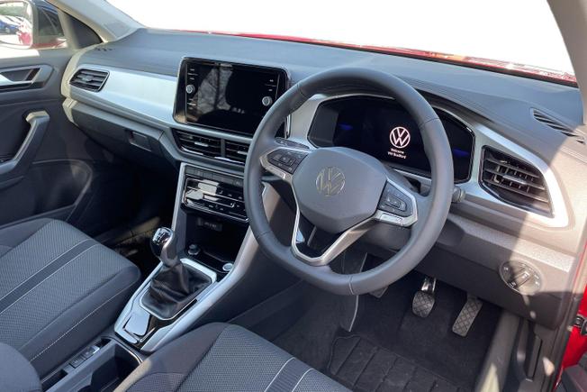 VOLKSWAGEN T-Roc Photo 6
