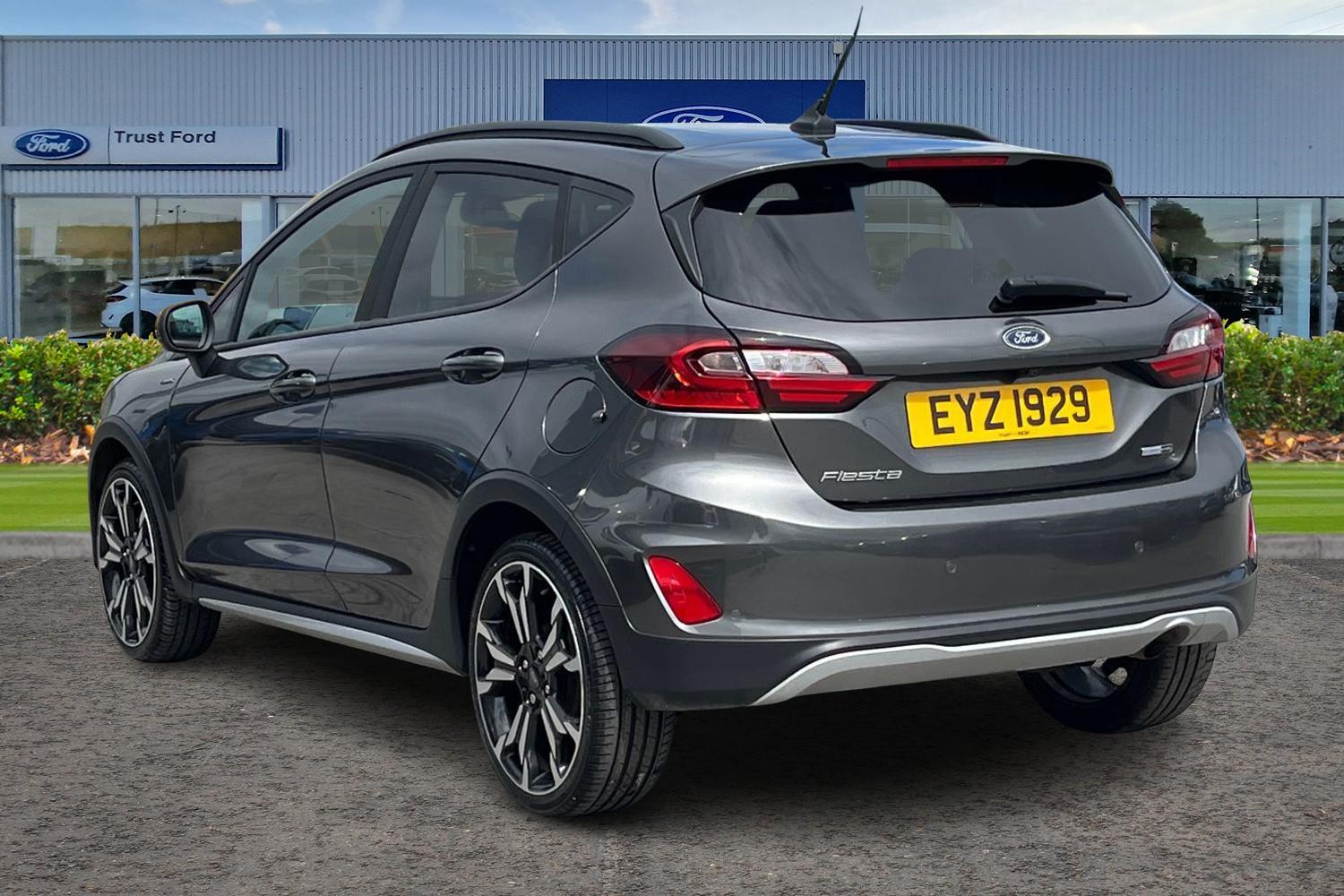 Ford FIESTA Photo 1