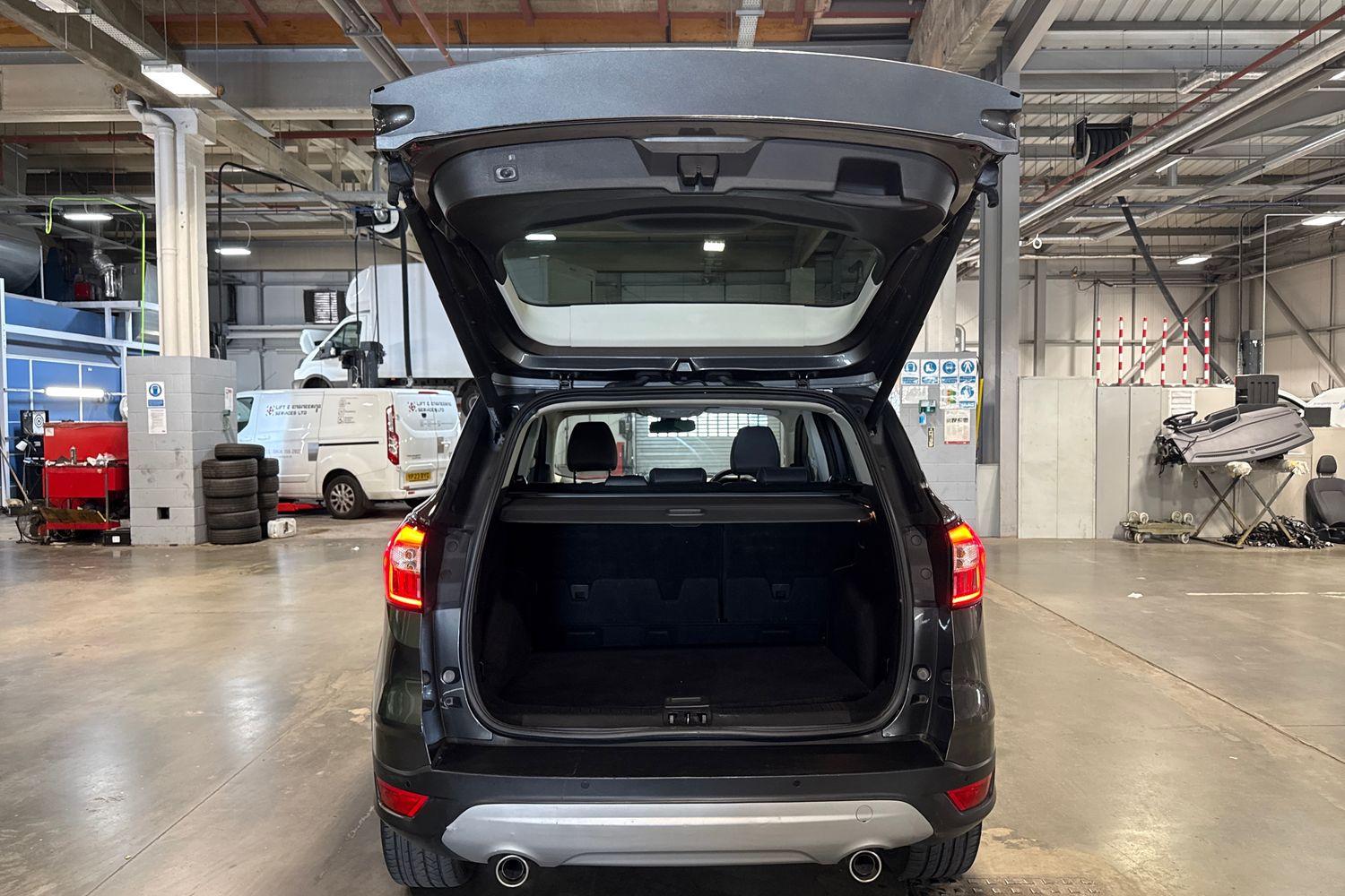 Ford KUGA Photo 20