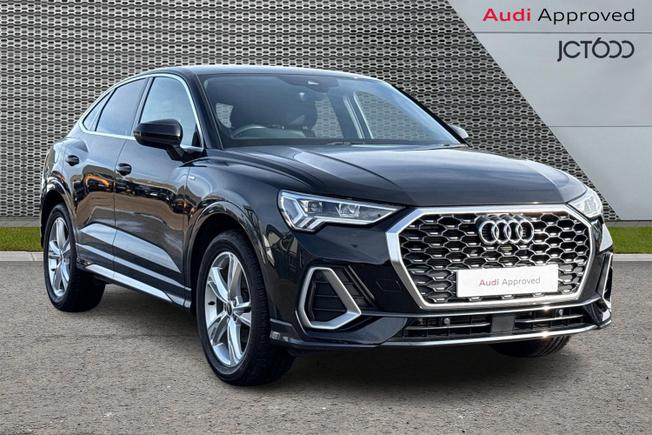 AUDI Q3 Photo 1