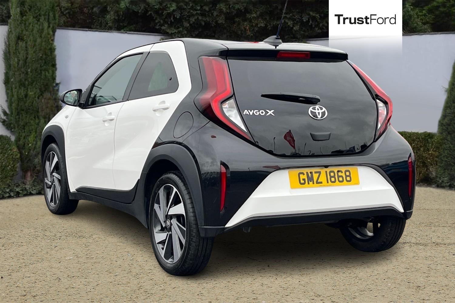 Toyota AYGO X Photo 1