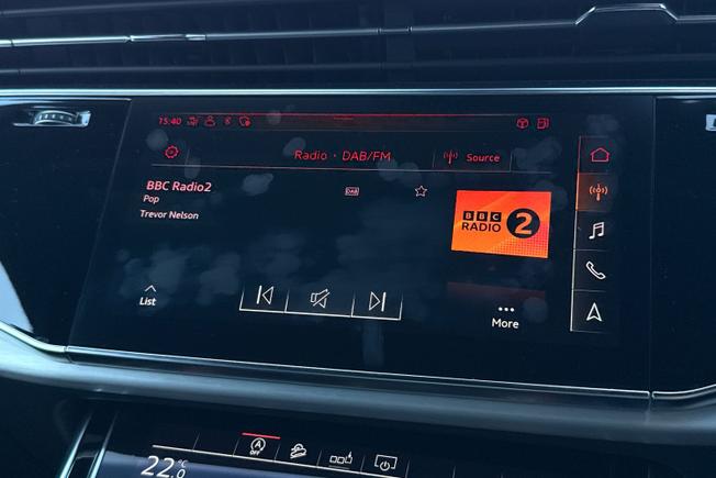 AUDI Sq7 Photo 13