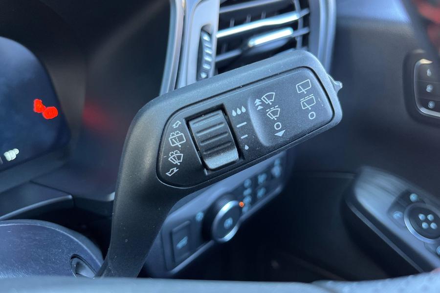 Ford Kuga Photo autoimg-24efb85dd8811006d219fe5493a3e9a79ffa9c6e.jpg