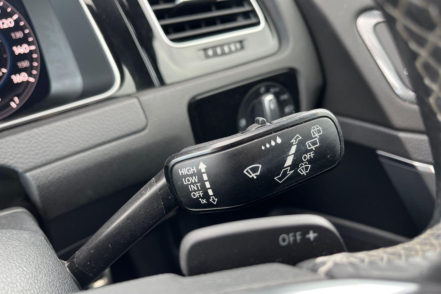 Volkswagen GOLF Photo 14