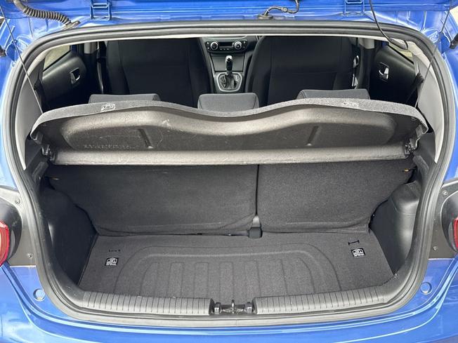 HYUNDAI i10 Photo 12