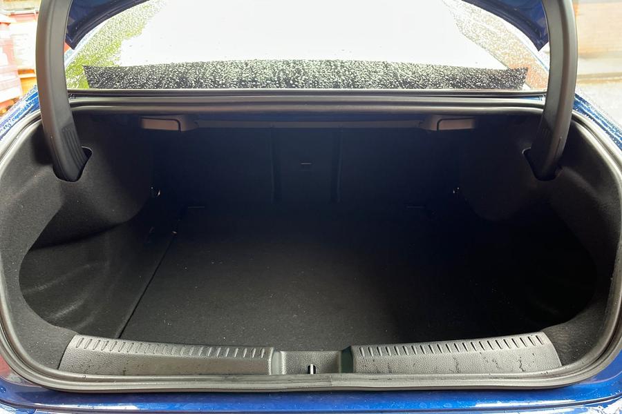 Mercedes-Benz CLA Photo autoimg-24f4ffaad017b83549805f9eb0a3b2d29933492c.jpg