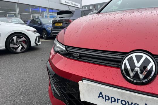 Volkswagen Golf Photo autoimg-24f5396fc6f3056de6f28f42c4dd6d34ae2654fd.jpg