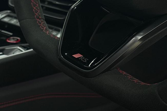 AUDI RS e-tron GT Photo 27