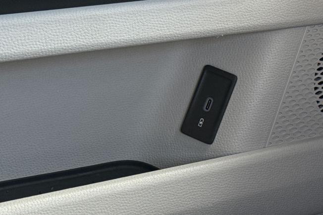 Volkswagen Id. Buzz Photo 29