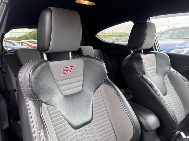 FORD Fiesta Photo 28
