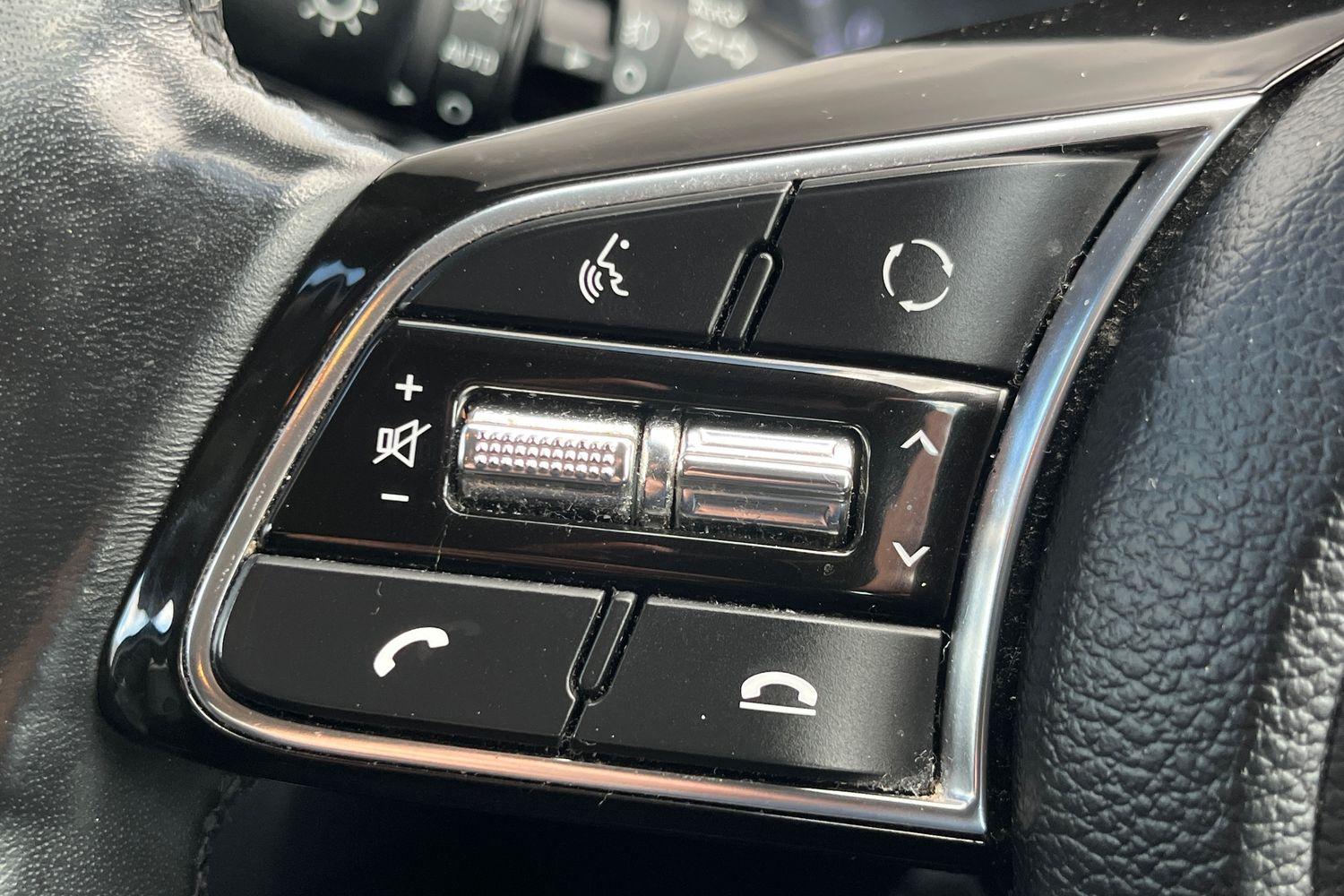 Kia XCEED Photo 24