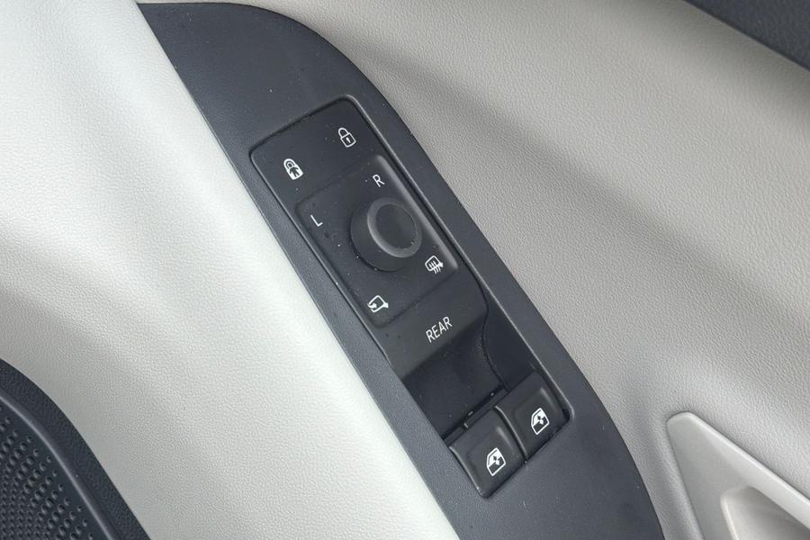 Ford Explorer Photo autoimg-25006601c353e1098251e93d6cb999a0e22452e4.jpg