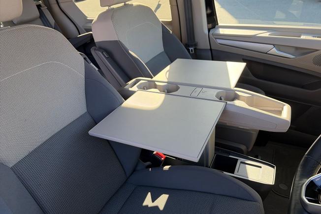VOLKSWAGEN Multivan Photo 27