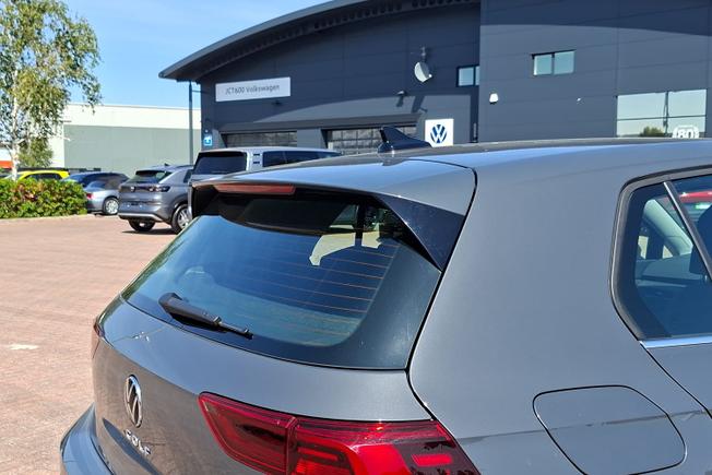 VOLKSWAGEN Golf Photo 24