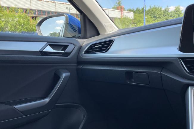VOLKSWAGEN T-Roc Photo 41