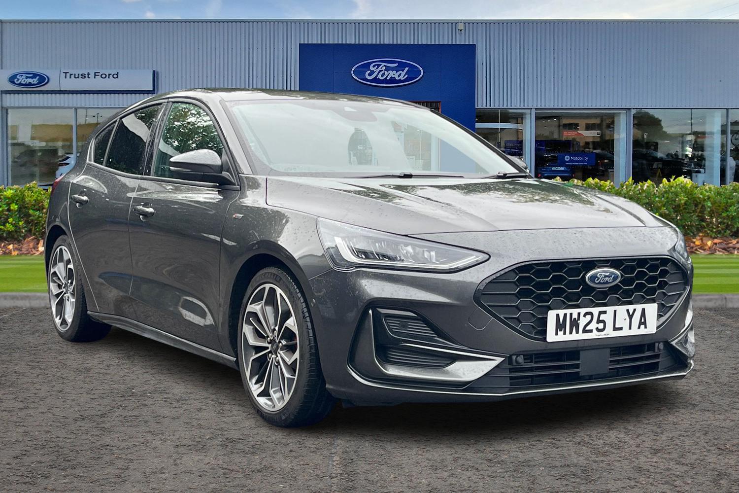 Ford FOCUS Photo 0