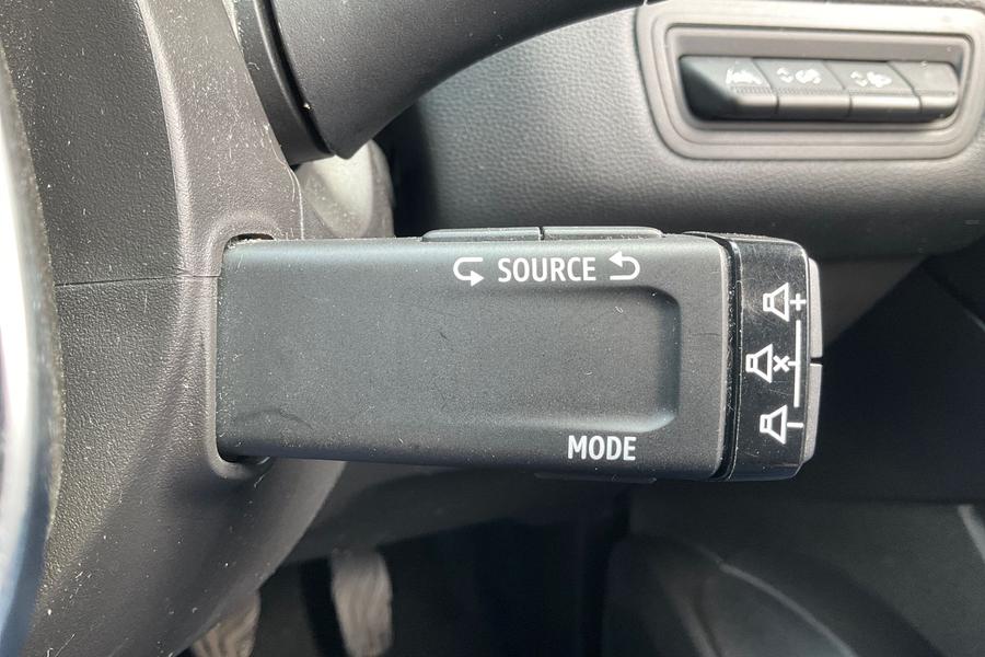 Renault CAPTUR Photo autoimg-250e8e86aac713b73d234d4bb5f2968fa3f03c08.jpg