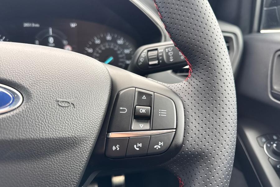 Ford FOCUS Photo autoimg-2513200d4e6c738c3b0d3de30288232f68b1136a.jpg