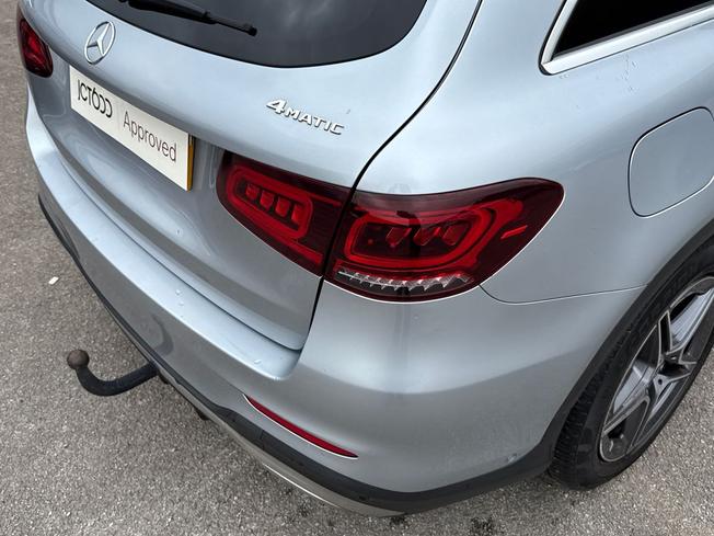 MERCEDES-BENZ Glc Photo 23