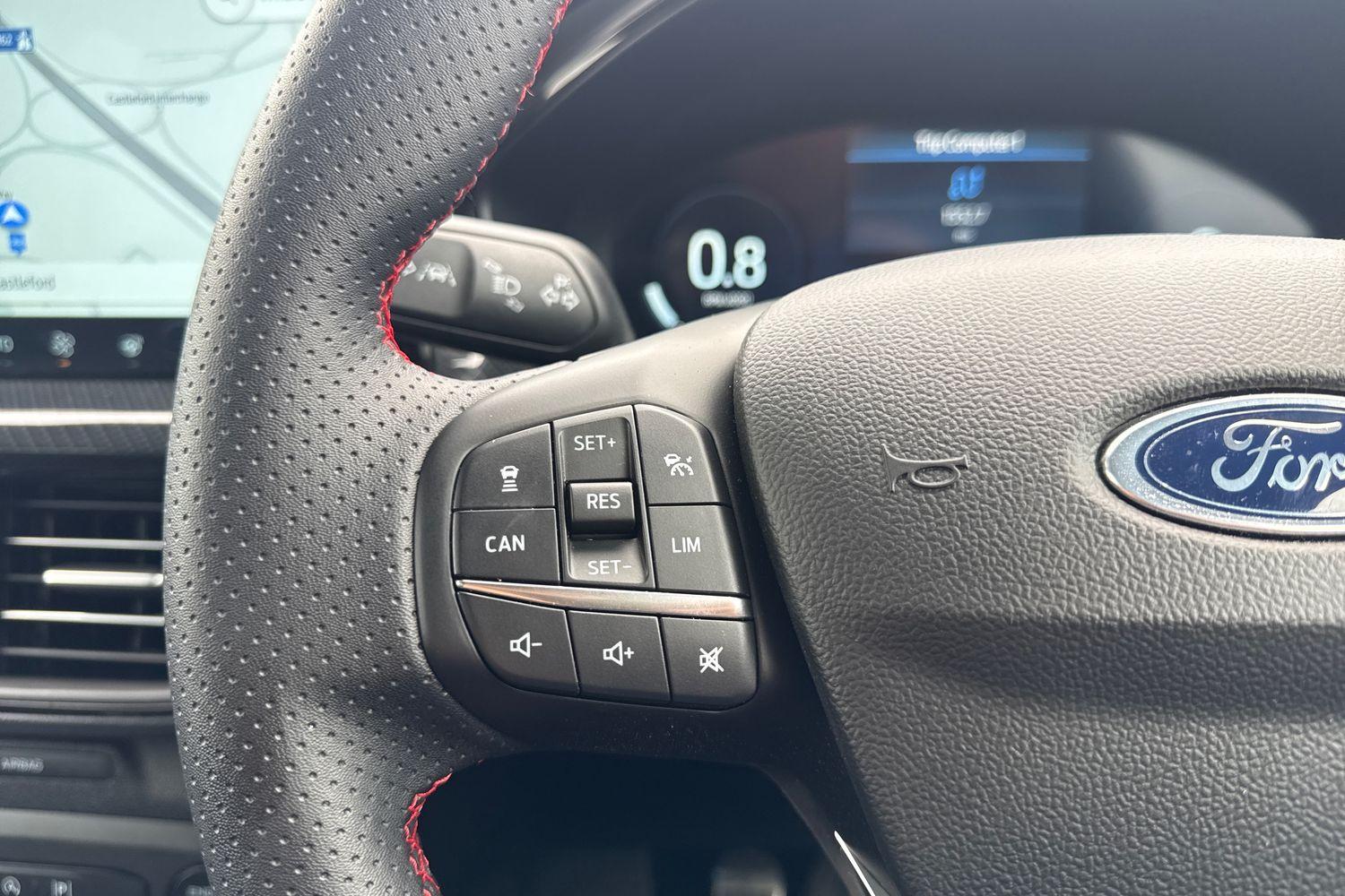 Ford FOCUS Photo 24
