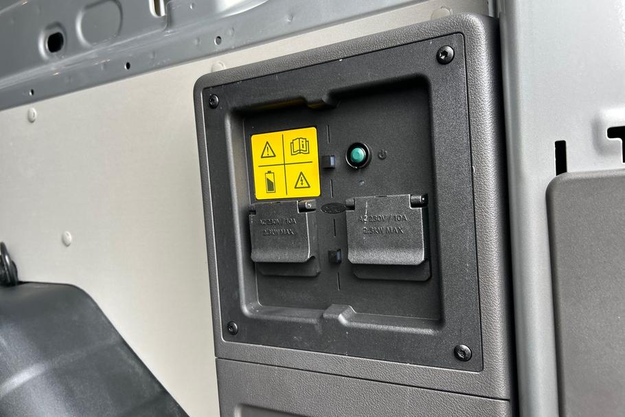 Used Ford E-TRANSIT 28