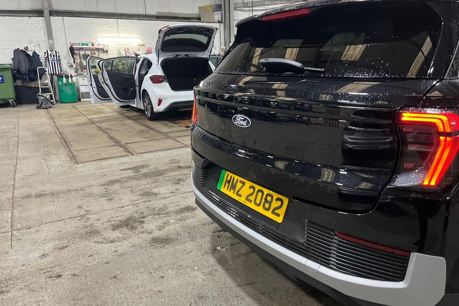 Used Ford EXPLORER HMZ2082 40