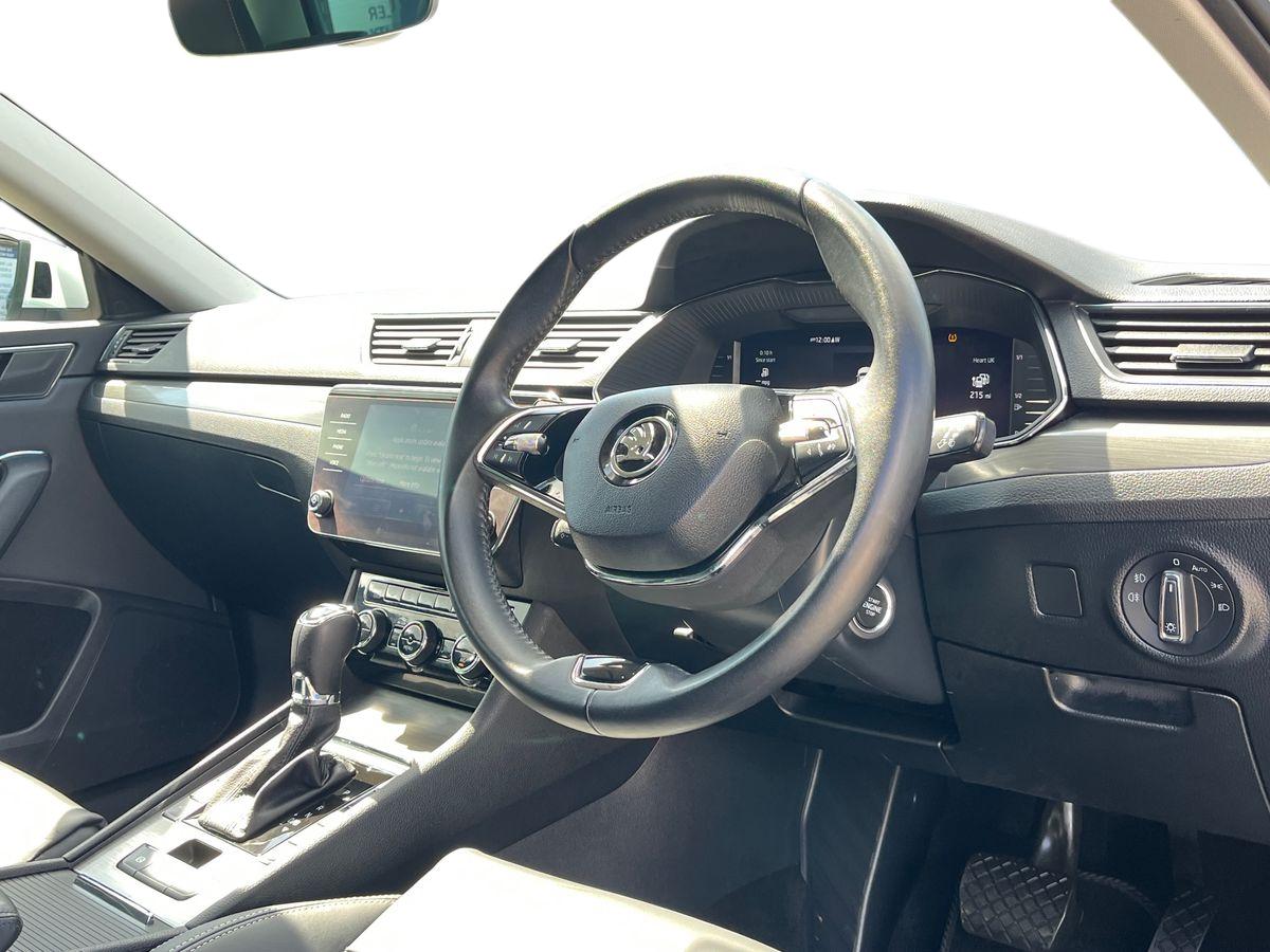 Skoda Superb Photo 19