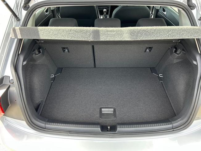 VOLKSWAGEN Polo Photo 12
