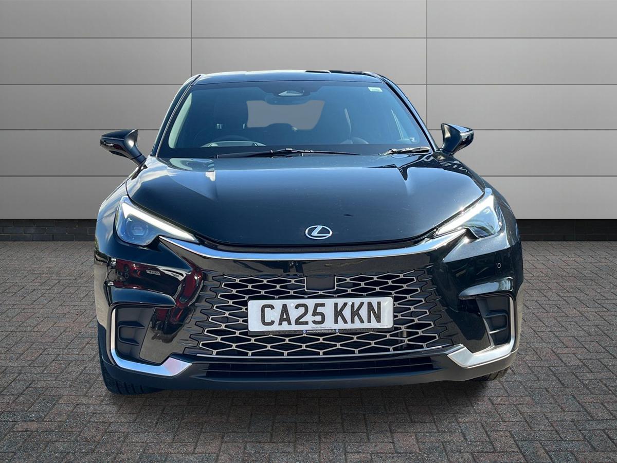 Lexus LBX Photo 7