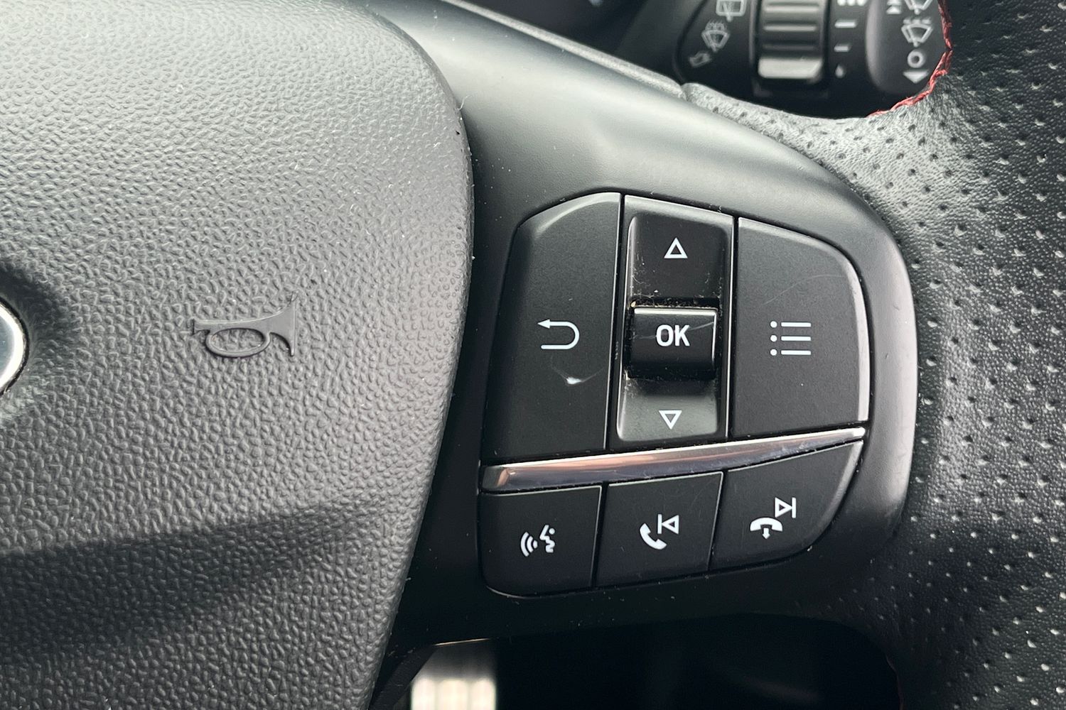 Ford FIESTA Photo 38