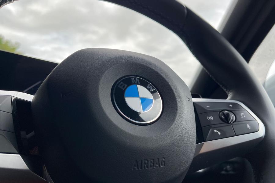 BMW 1 SERIES Photo autoimg-252a3f58a7b2f10cf37276bf25e5ba2d5a59f4bd.jpg