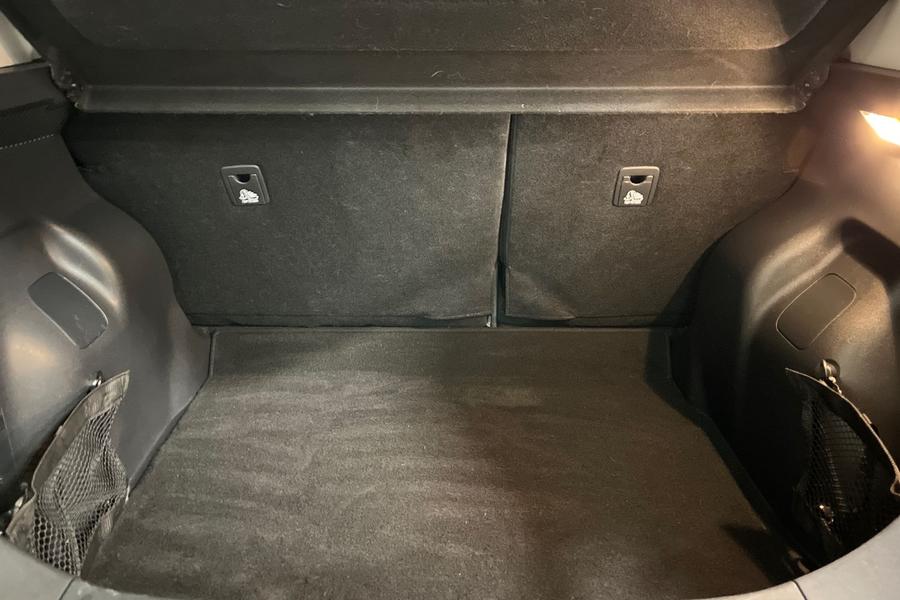 Nissan LEAF Photo autoimg-252b1c274ab2199e541c24dd5188eaf0c6590b1e.jpg