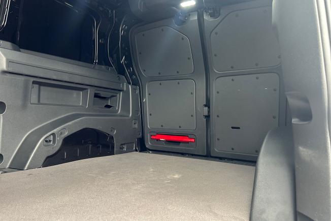Volkswagen ID. Buzz Cargo Photo 9