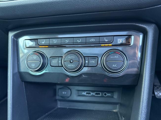 VOLKSWAGEN Tiguan Photo 35