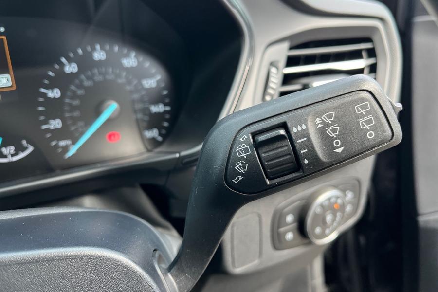 Ford Focus Photo autoimg-252c92448f39a839b662b3ce61e2053b969db76e.jpg
