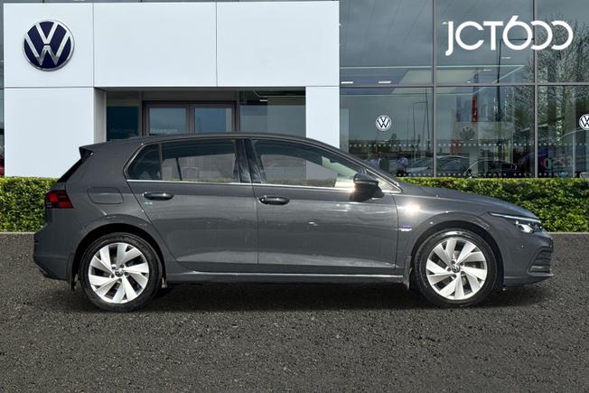VOLKSWAGEN Golf Photo 4