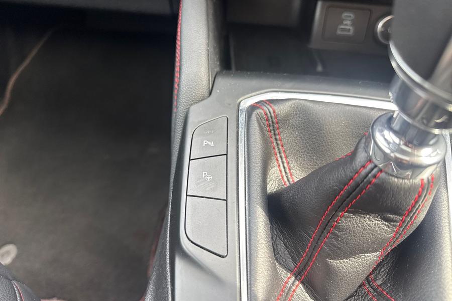 Ford KUGA Photo autoimg-253119a6dce30bea67ee79bbbd2e570e4513eb9f.jpg