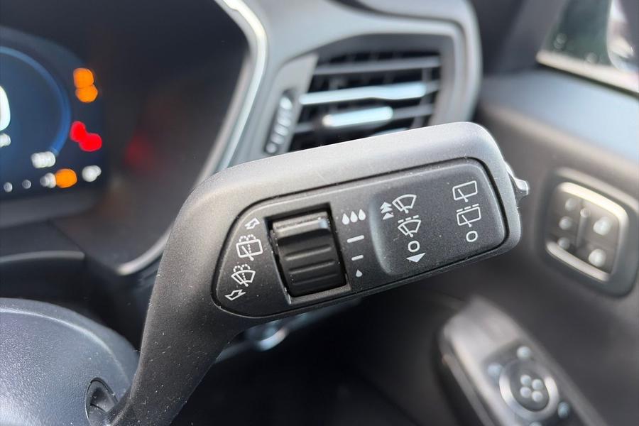 Ford Kuga Photo autoimg-25380d45f8f8aedbc14e01b039c1b2841a21e913.jpg