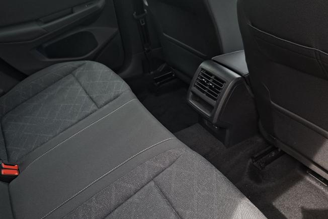 Volkswagen Golf Photo 21
