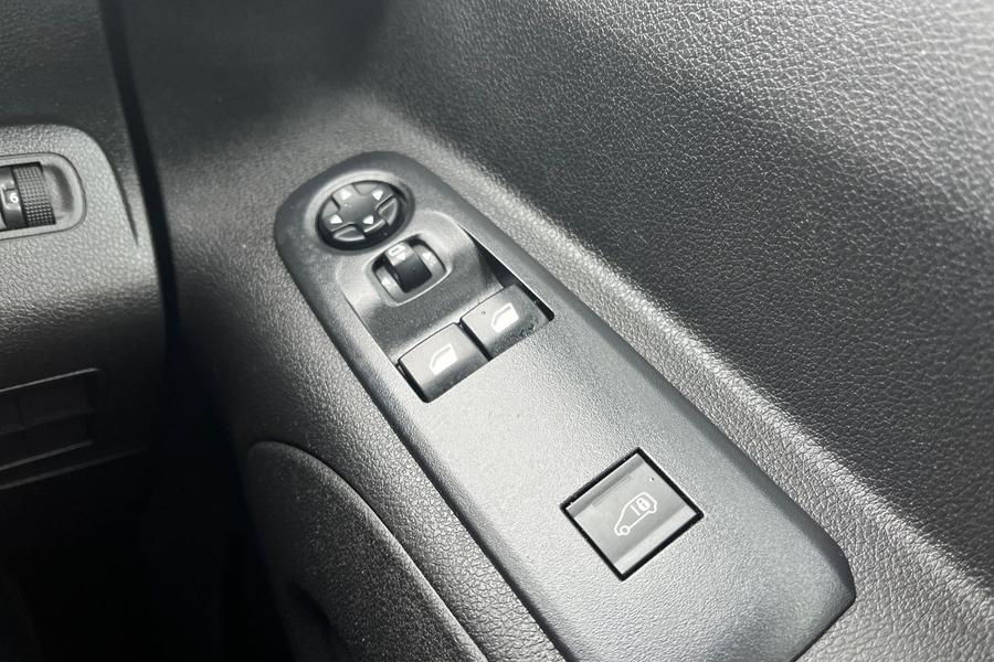 Peugeot PARTNER Photo autoimg-253b46d5bbfc942ec715c9750b7f8d47b66b0471.jpg