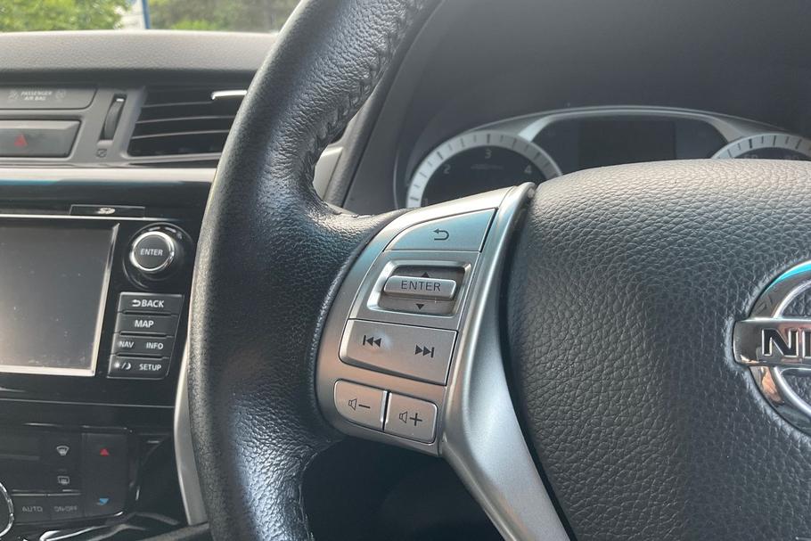Used Nissan Navara YN18XFG 29
