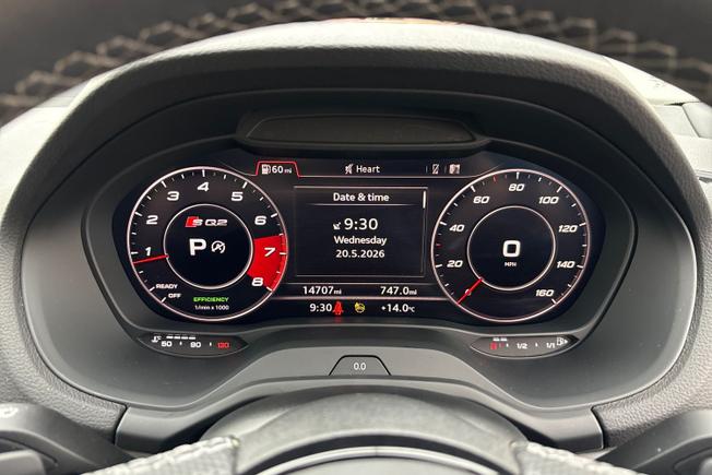 AUDI Sq2 Photo 15